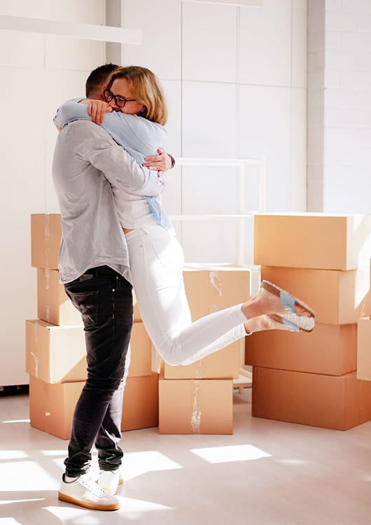 home-removals-guide-bristol home removal bristol happy couple